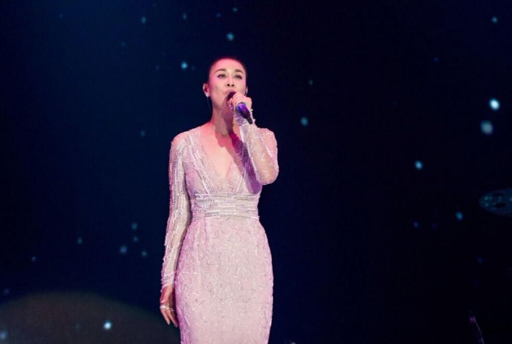 那英不配,那英到底是一个怎样的人