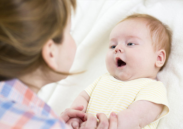 宝宝睡着了啜泣发出声音,一岁半宝宝半夜突然大哭一直啜泣