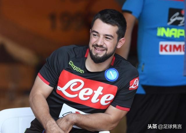 犯过错，受过伤，这位联合会杯冠军要在那不勒斯杀出一条血路