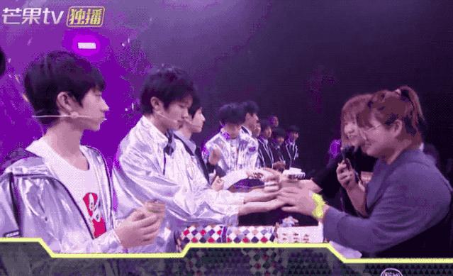 tfboys与李飞黄锐之间的故事,tf家族和李飞斗智斗勇