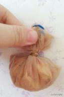 家里不穿的旧袜子别扔,旧袜子别扔放在床边有妙用