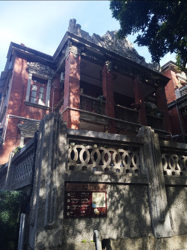 厦门人穿拖鞋短袖,厦门人冬天的穿着