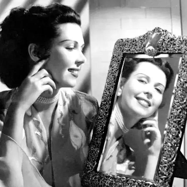 玛丽莲梦露和奥黛丽赫本有多漂亮,奥黛丽赫本和玛丽莲梦露颜值分析