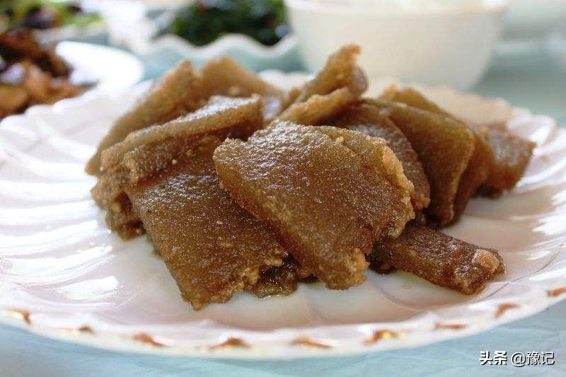 过去的八月十五，衡量儿媳的孝心，就看一碗泼顶子菜