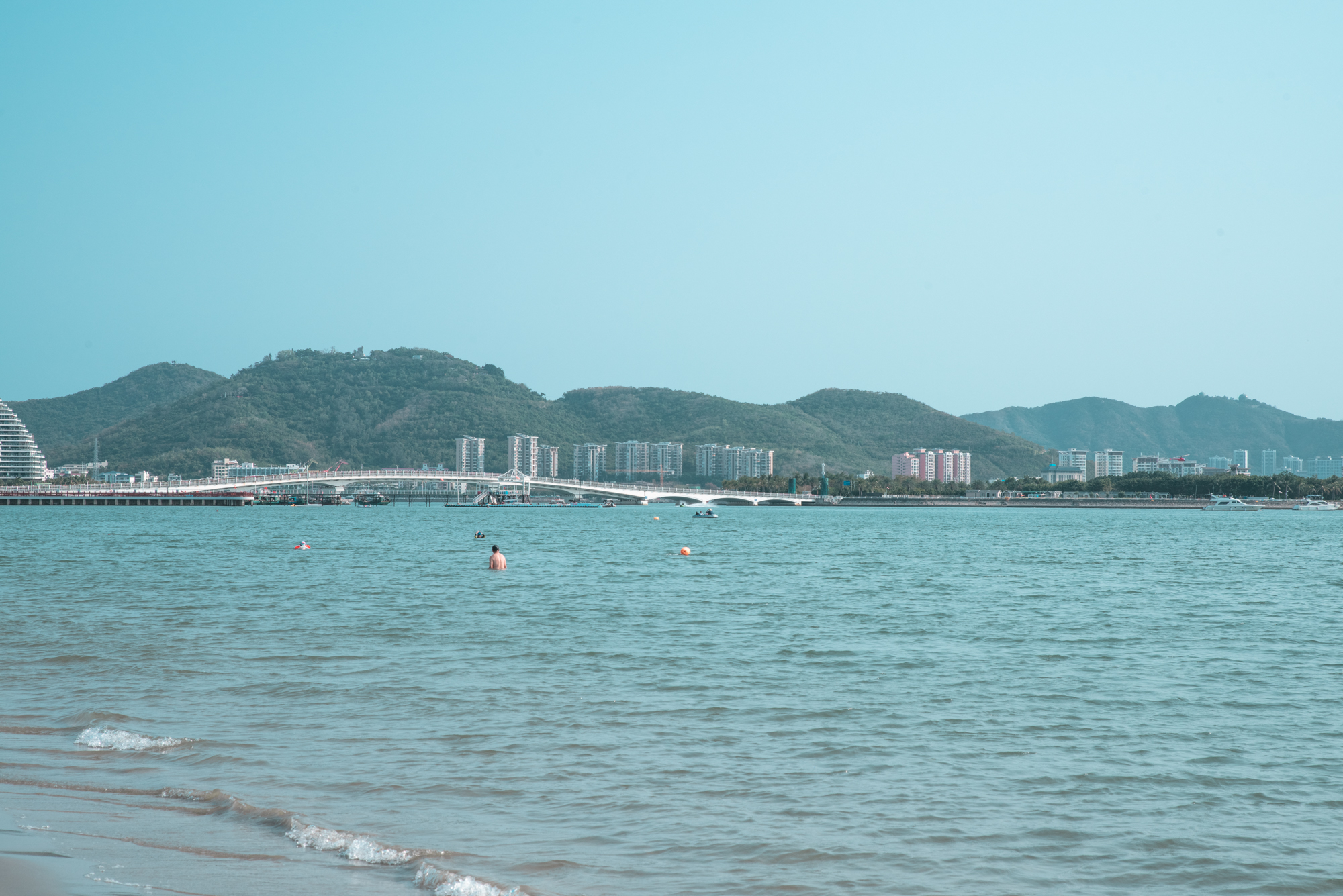 三亚的三亚湾有什么好玩的,三亚三亚湾好玩吗