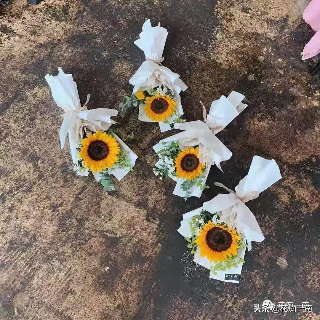 教师节应该送老师什么花用纸叠,教师节送花送什么花图片