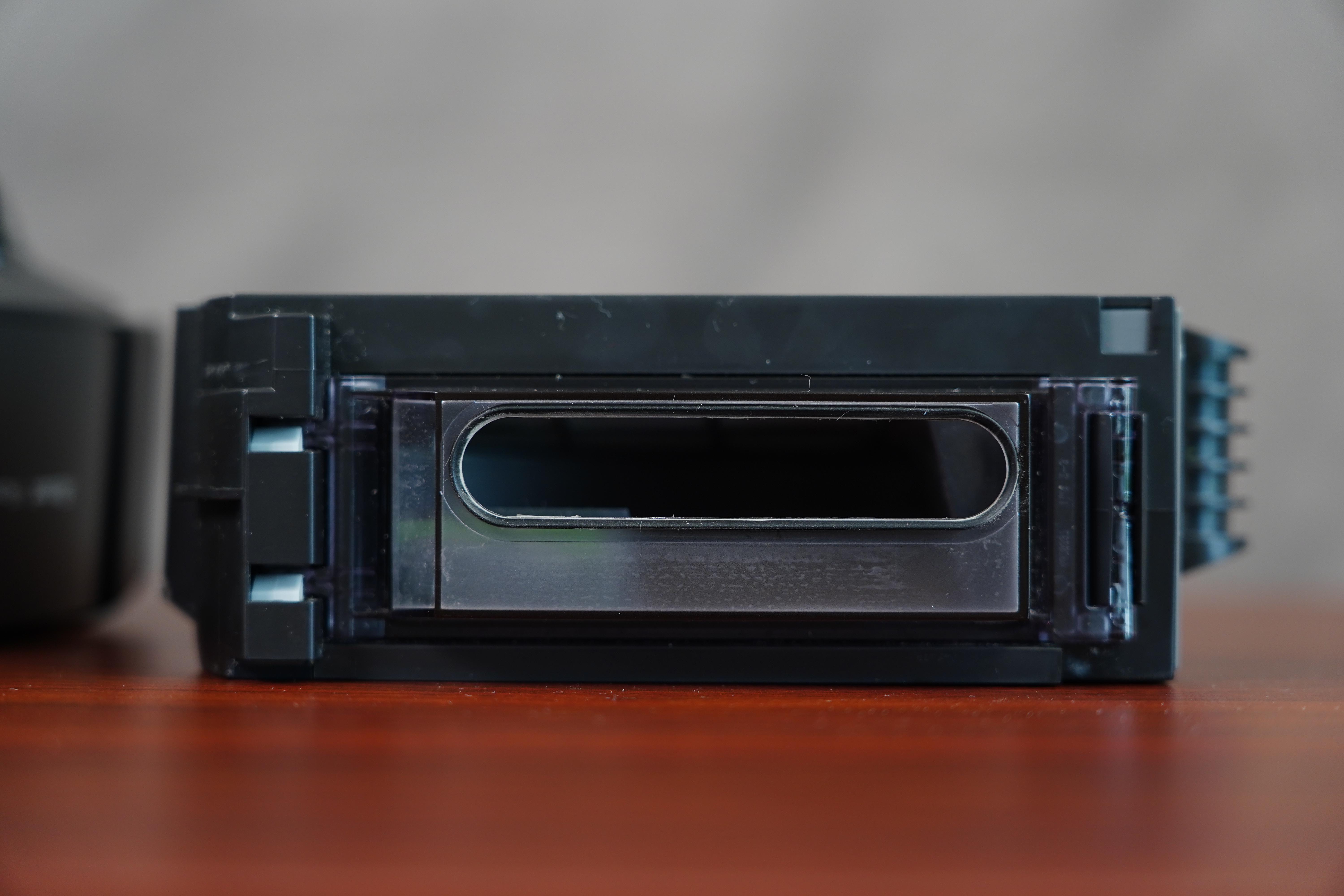 iroboti4扫地机器人使用教程,自动集尘扫地机器人清洁