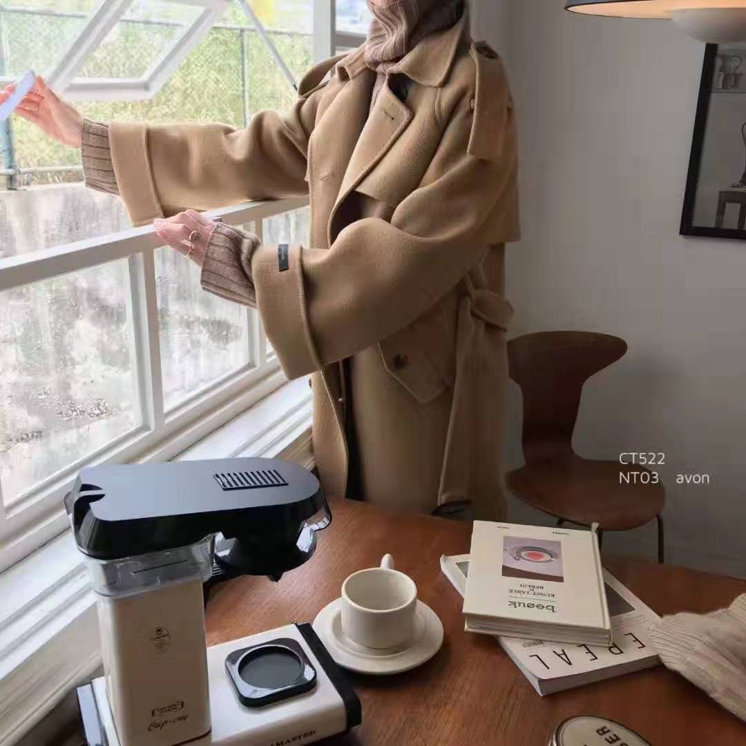 2018年韩国爆火的红蓝两边外套,韩国最新外套穿搭