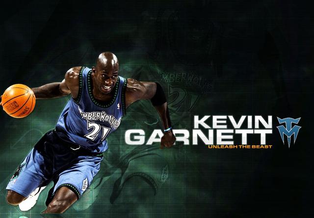 nba科比踢足球,科比是打篮球的还是踢足球的