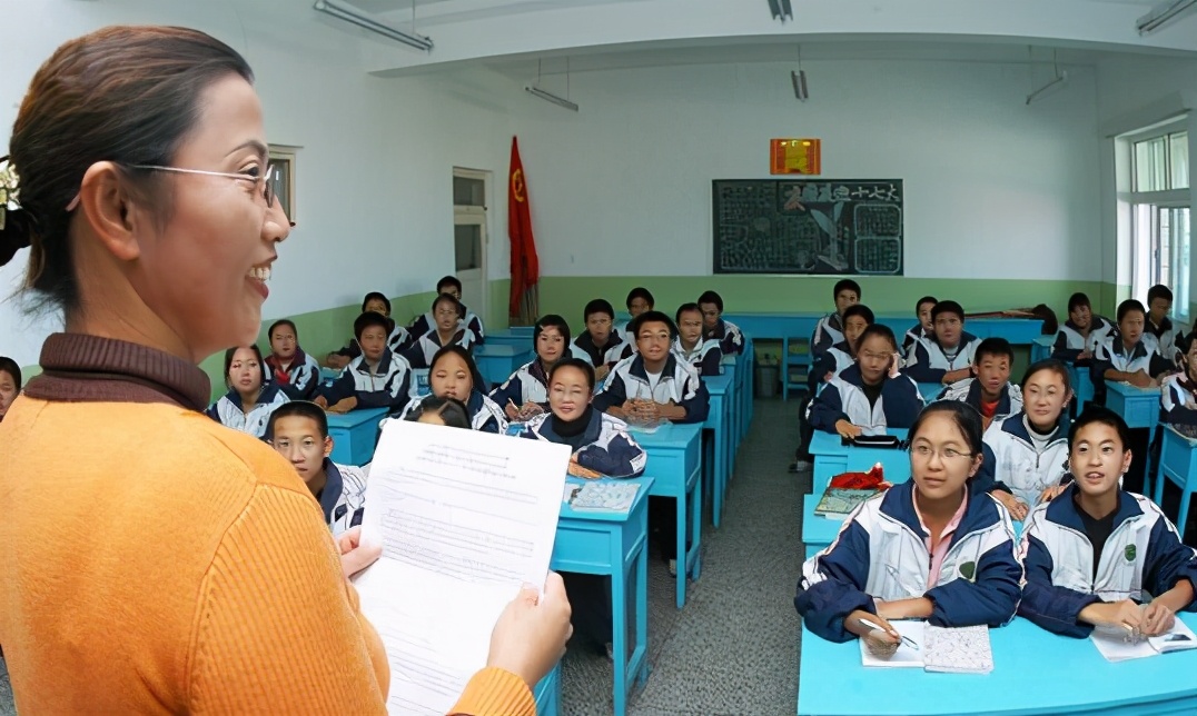 用扩音器上课对学生有影响吗,规定小学上课可以用扩音器吗