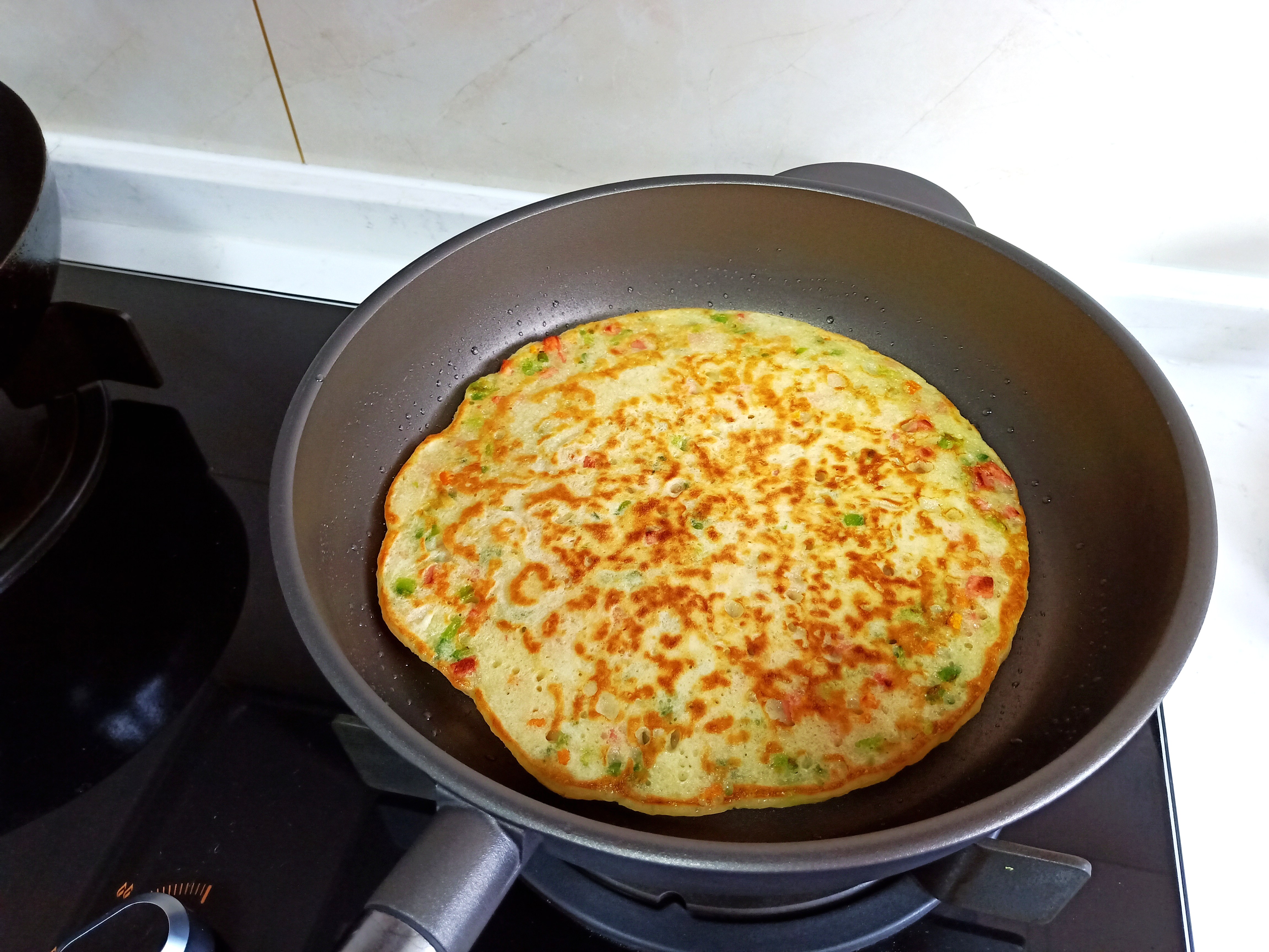 不用面粉做的披萨又简单又好吃,不用酵母粉的披萨饼做法