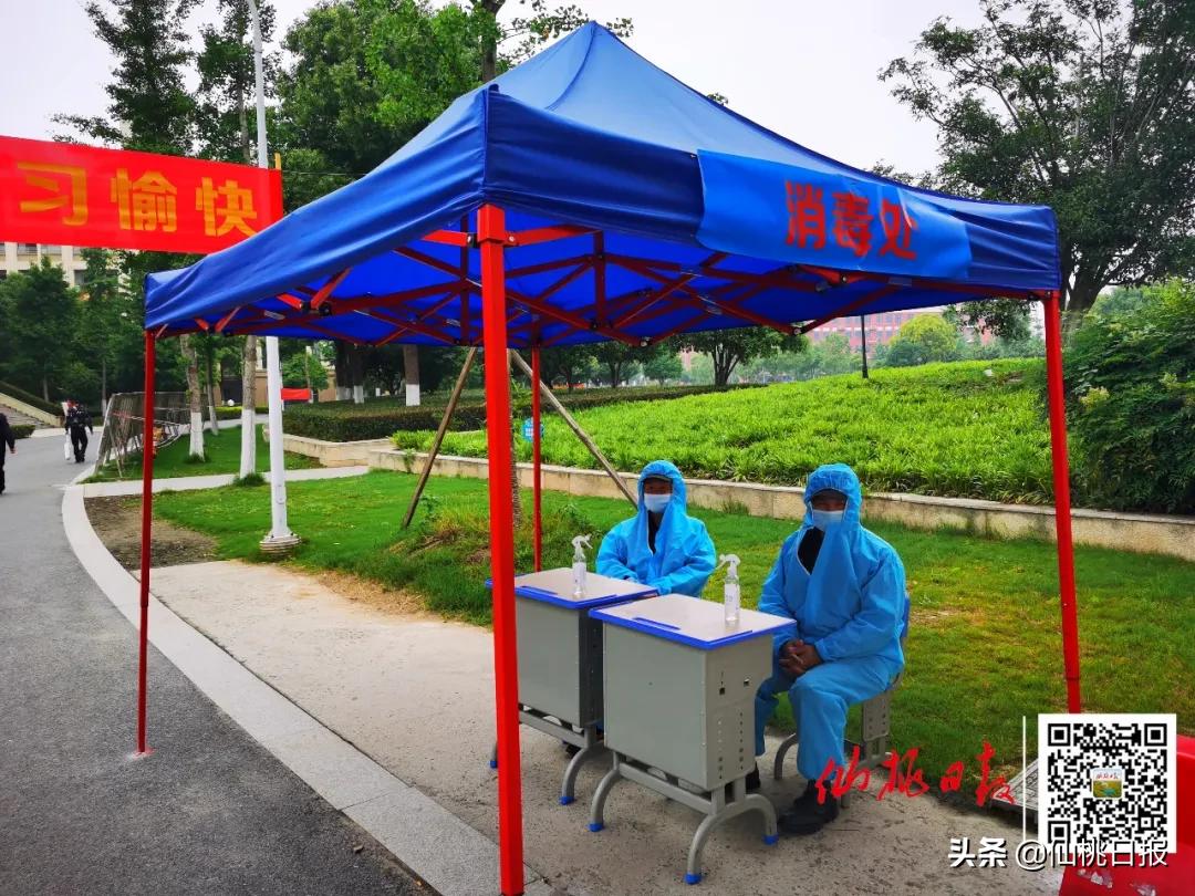 仙桃万余名初三学子复学，家长直呼“神兽终于归笼啦！”