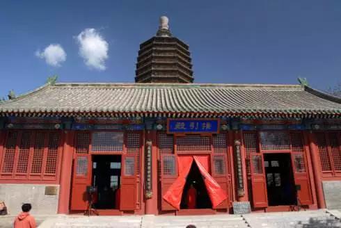 北京有什么寺庙可以烧香拜佛,祈福最好的寺庙北京