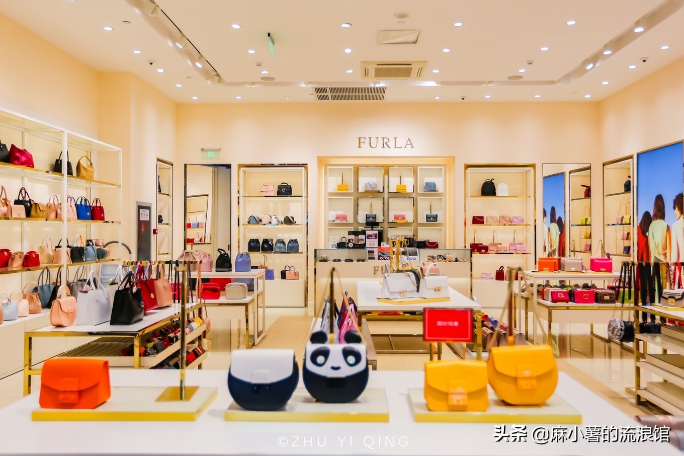 武汉佛罗伦萨奢侈品小镇,武汉佛罗伦萨小镇奥特莱斯