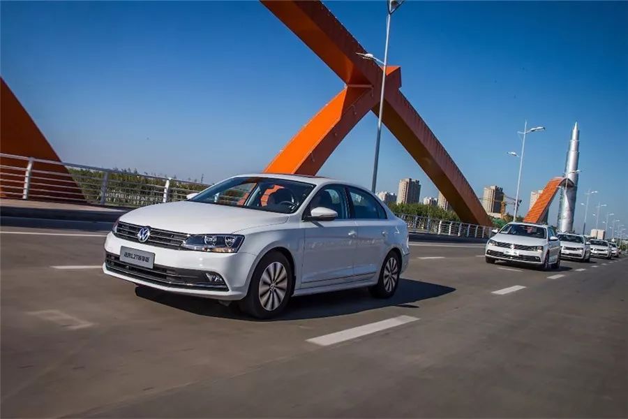 大众速腾车主用车真实感受,新速腾和老速腾对比优势在哪里