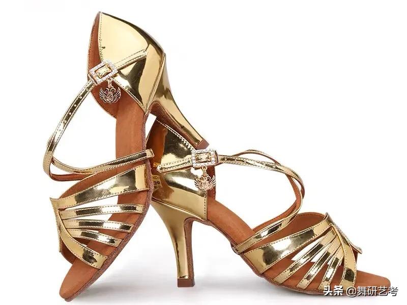拉丁舞鞋大小怎么选,拉丁舞鞋怎么选适合自己的