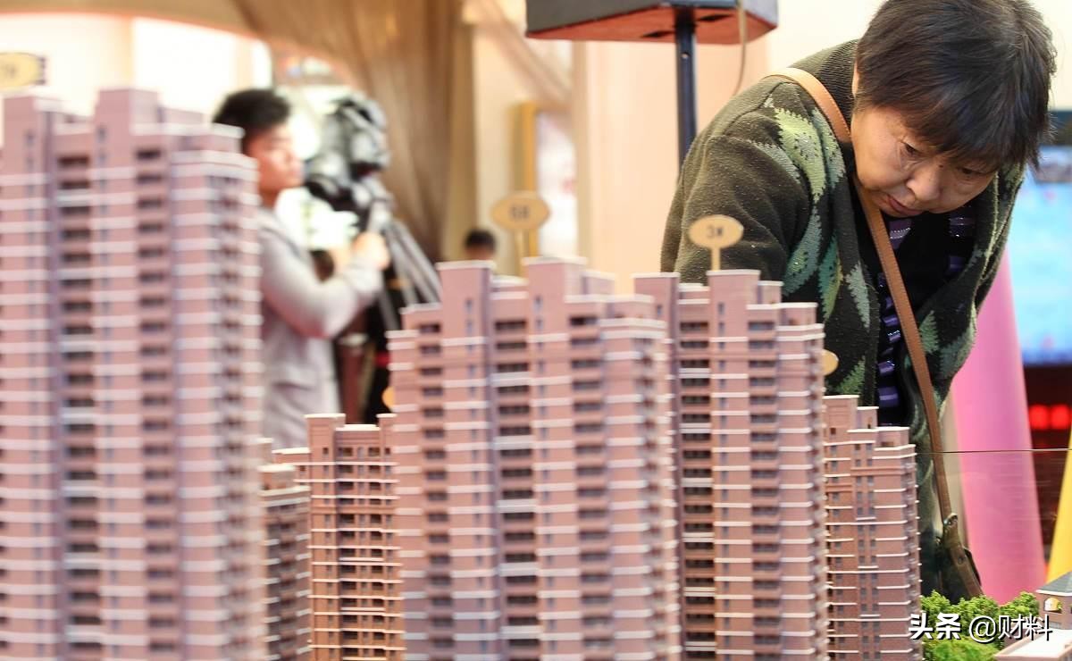 我国房子过剩一线城市供不应求,我国老百姓买不起房怎么办