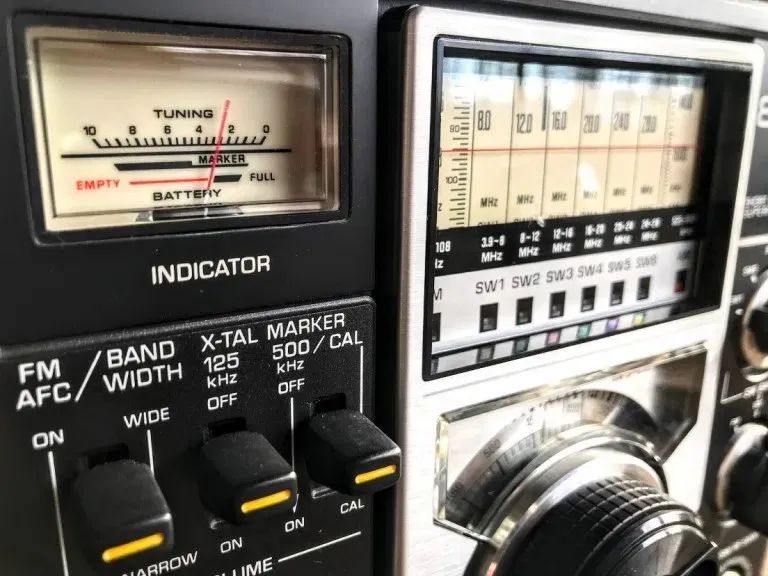 你曾经后悔过跟自己心爱的古董接收机说再见吗？