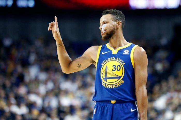 nba历史十大球星库里图像,nba十佳过人库里