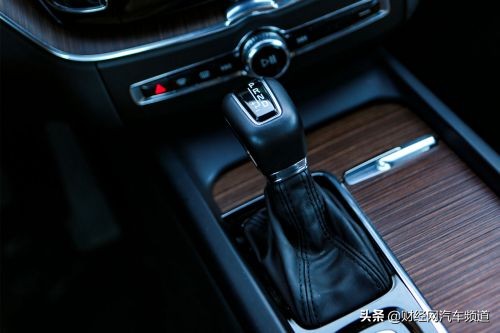 沃尔沃xc602022款t8试驾视频,加长沃尔沃xc602022款t8试驾