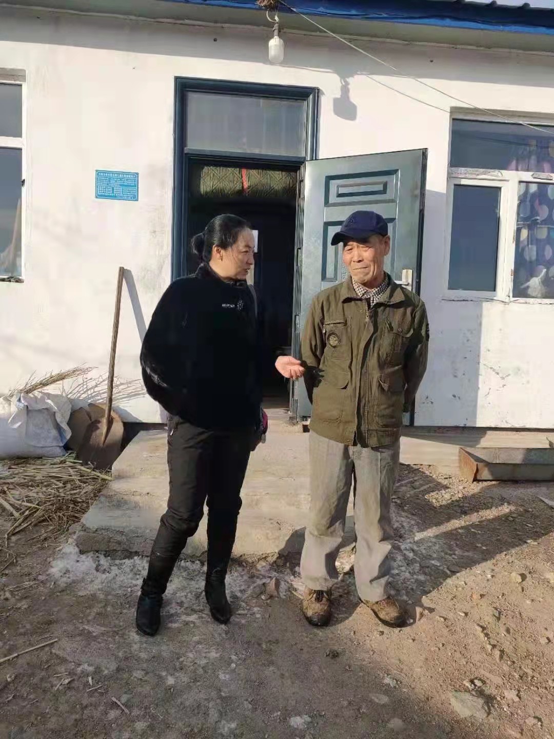 女教师资助贫困学生完整版,女教师救助贫困学生完整视频