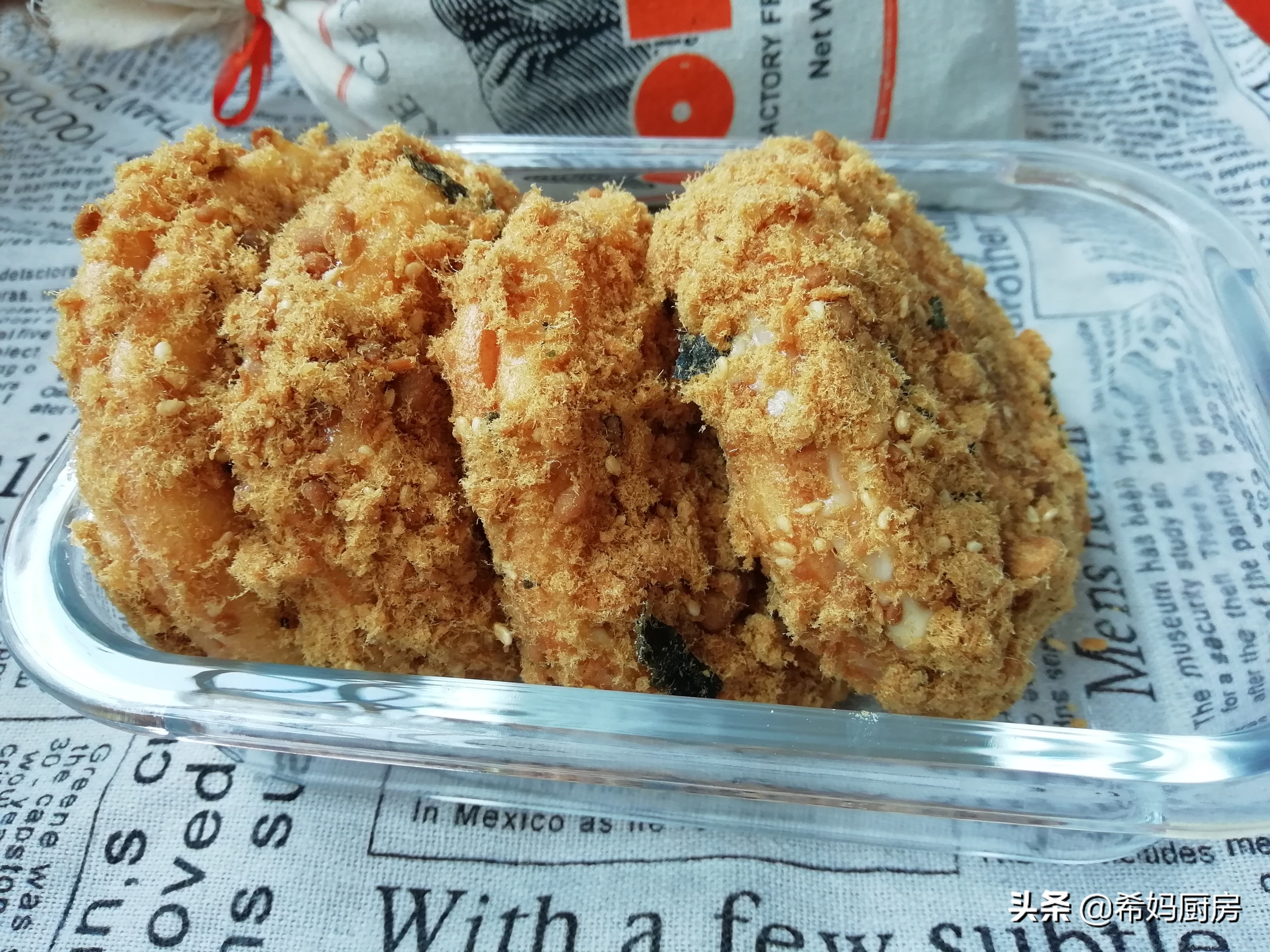 早餐就是自制肉松小贝,肉松小贝自己也可以做的很好吃