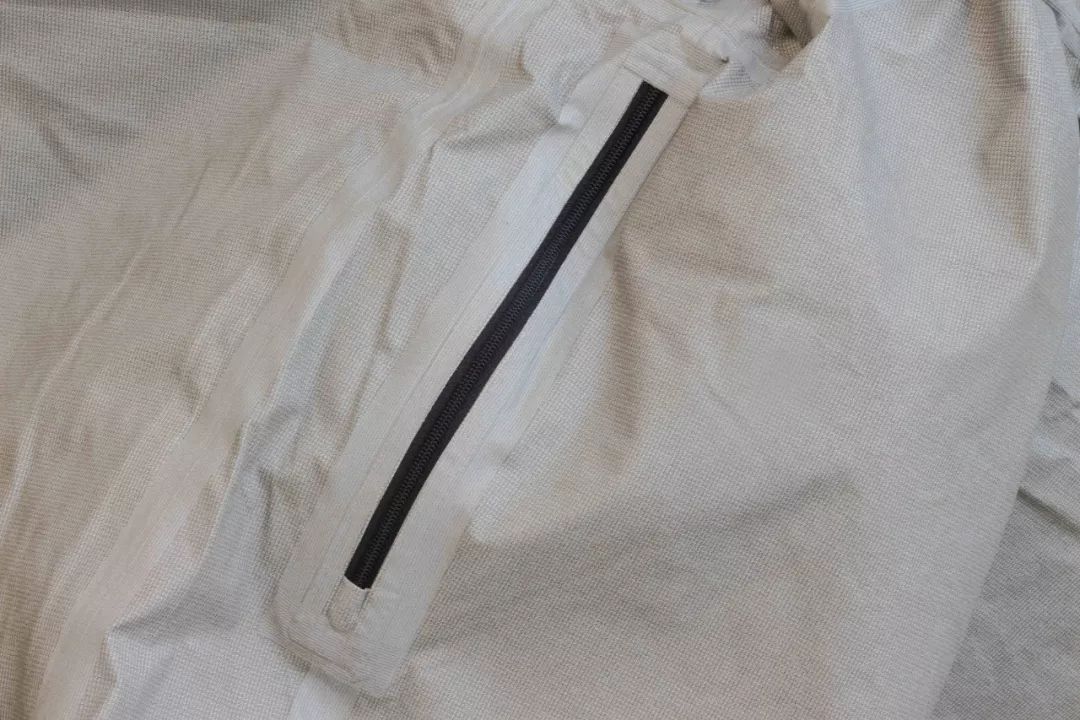 性价比最高的户外冲锋衣,户外防风薄款冲锋衣凯乐石