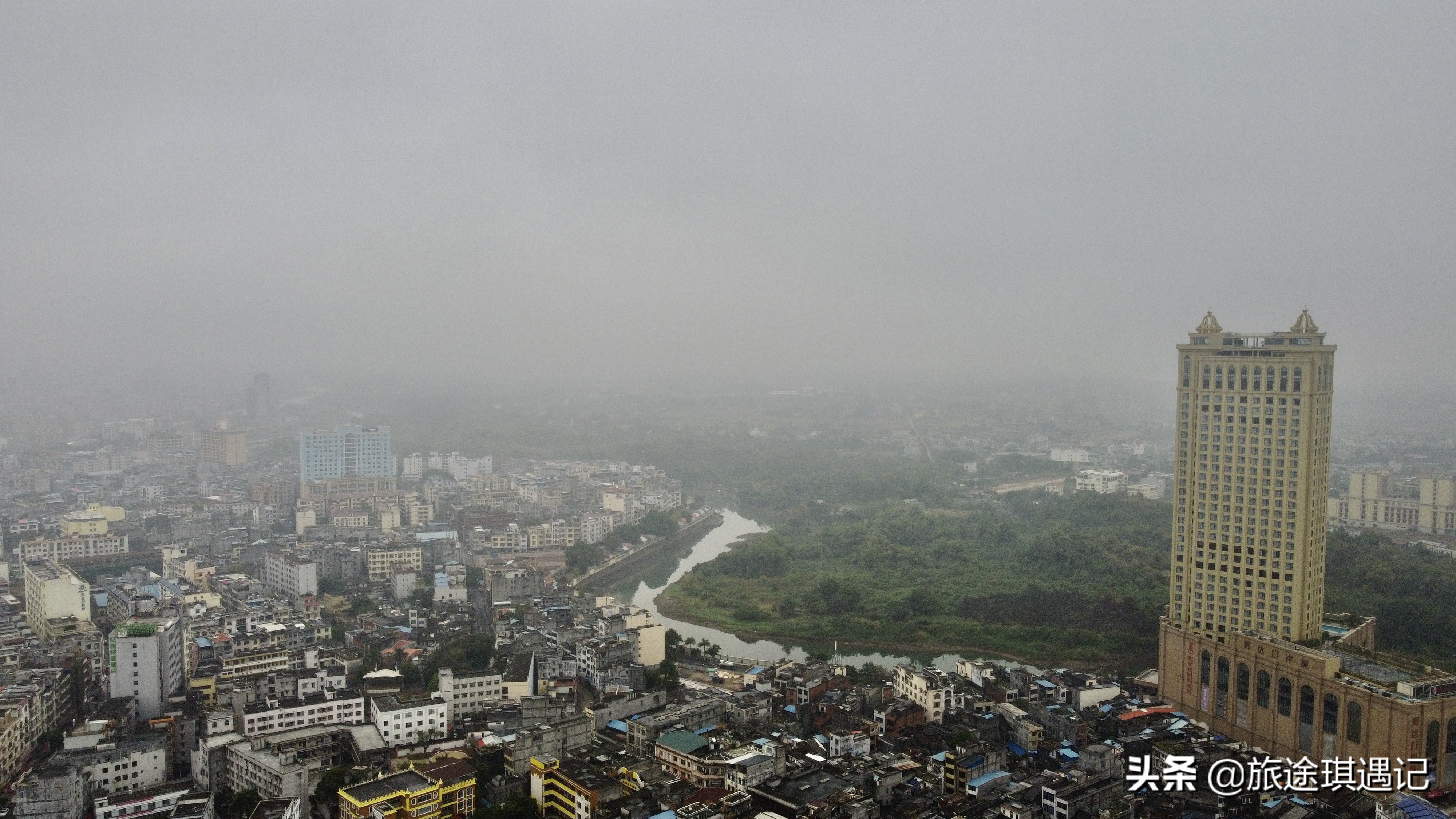带你游览东兴口岸越南特产 (东兴越南特产街现在怎么样)