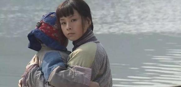 小说《为奴隶的母亲》：当孩子成为商品，女人就会成为机器