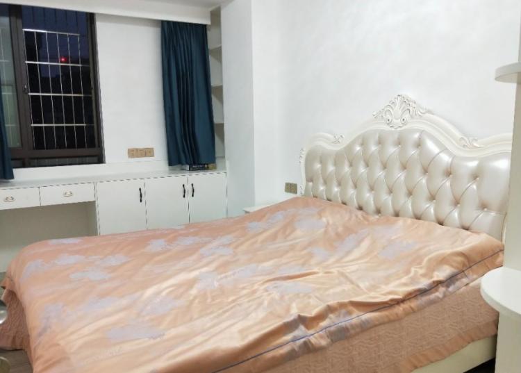 120平四室两厅两卫装欧式风格好吗,100平方三室一厅豪华欧式装修风格