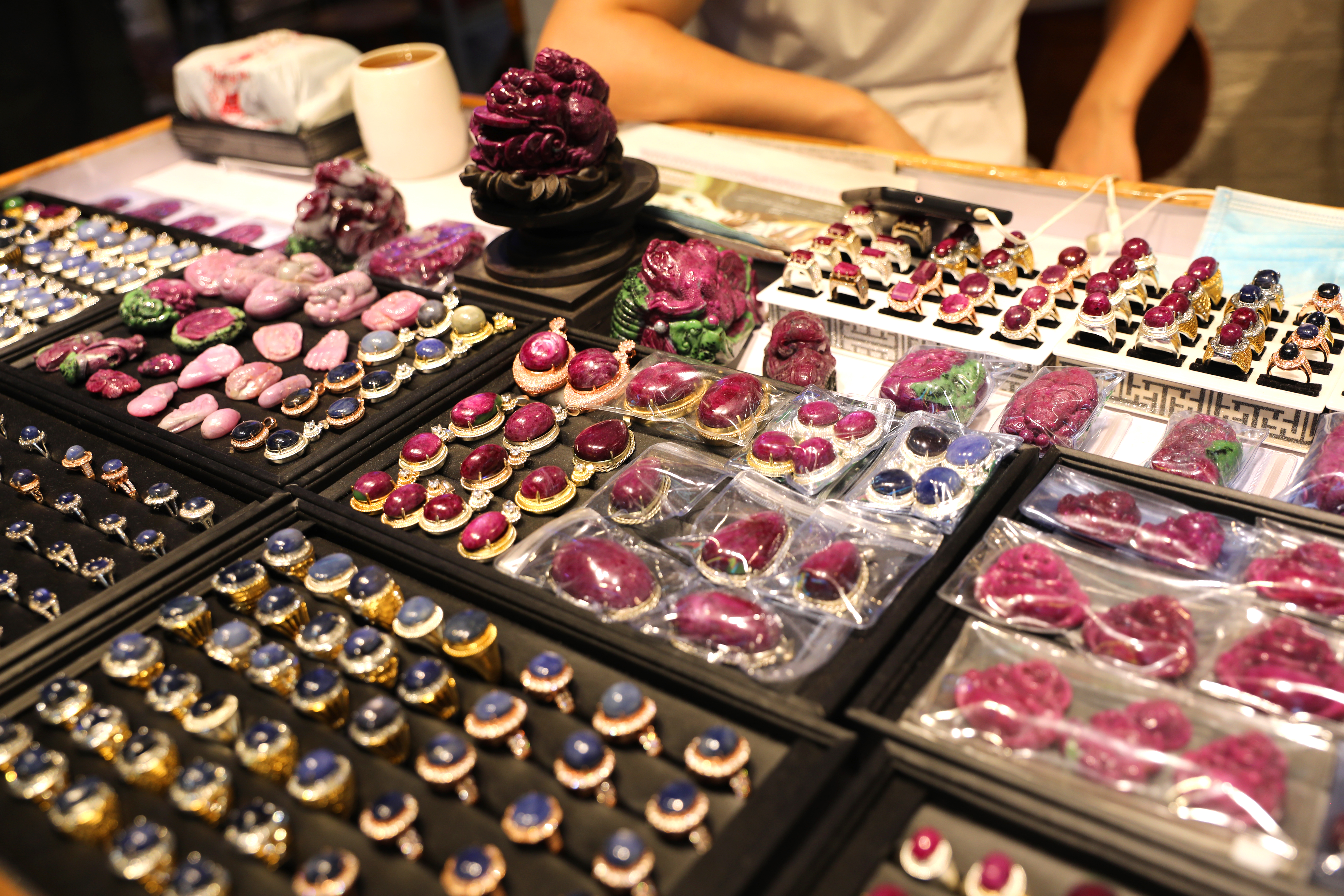 广州玉器街附近,广州玉器市场里面的玉多少钱