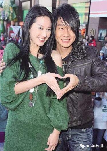 半年换3个妹子，但我依旧是纯情boy？