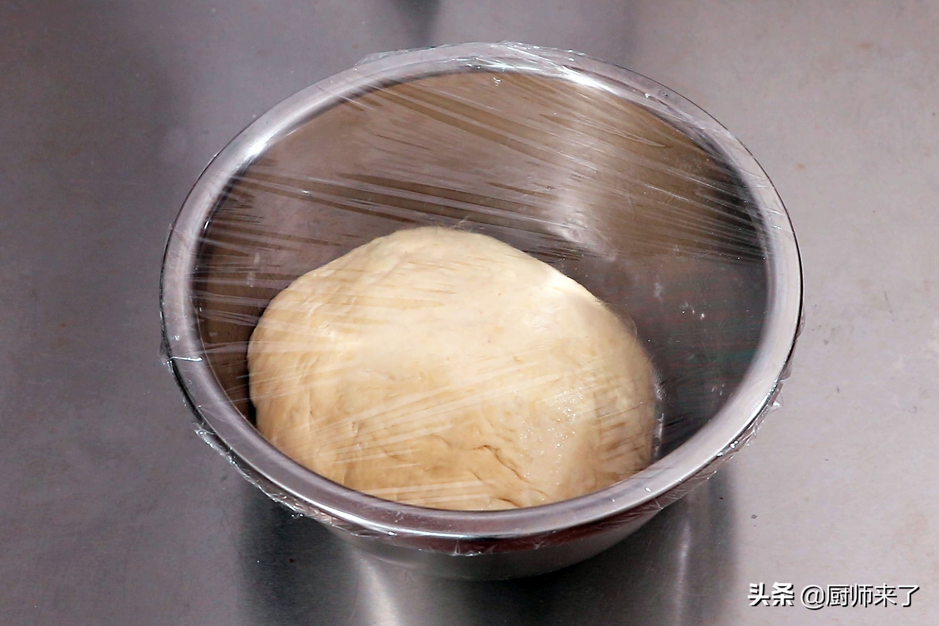 油条发面怎么发才松软,油条面太筋道拉不开往回缩怎么办