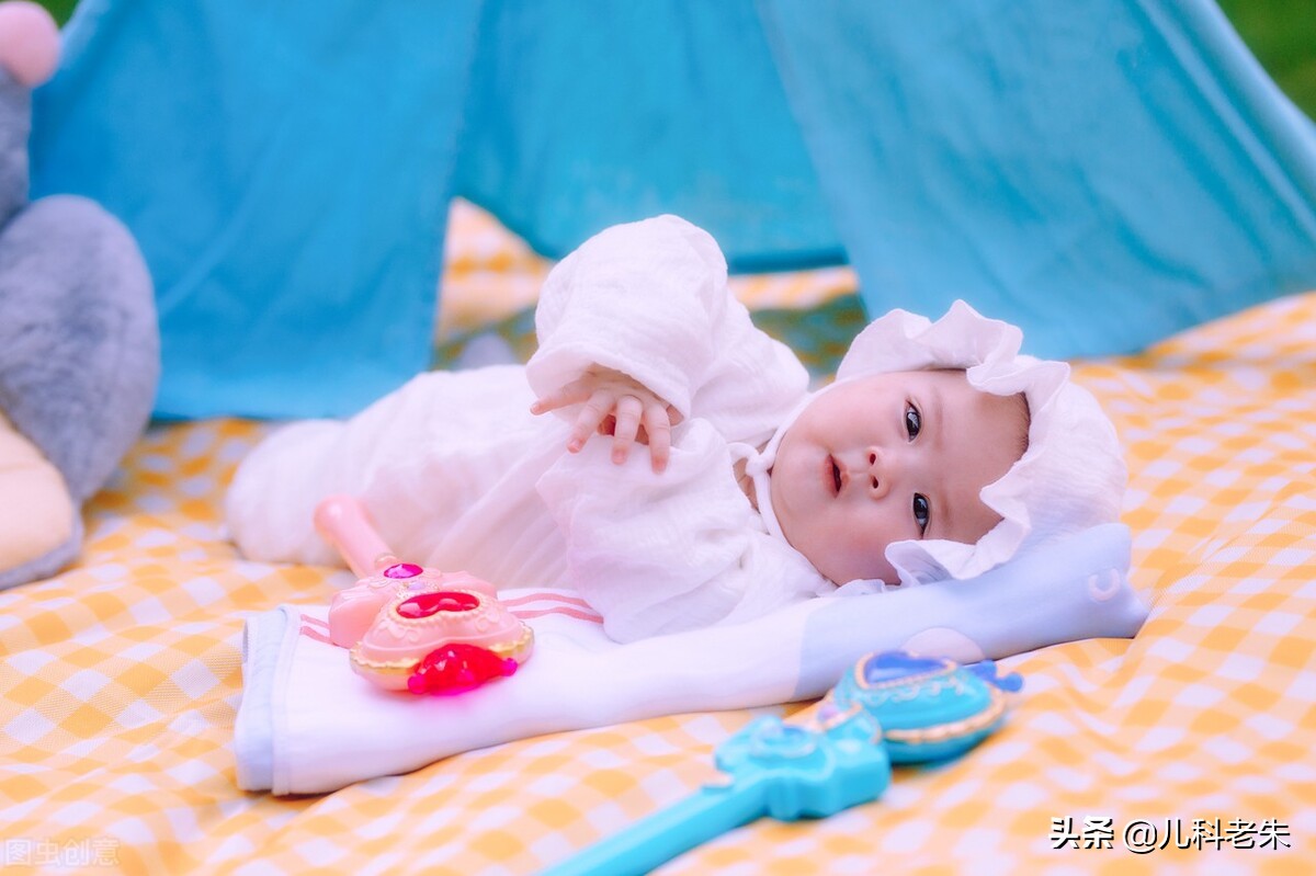 宝宝身上长痱子该如何快速处理,宝宝身上长痱子怎么去除