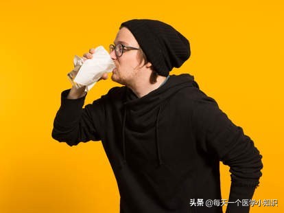 一直打嗝怎么快速止嗝,一直打嗝如何快速止嗝