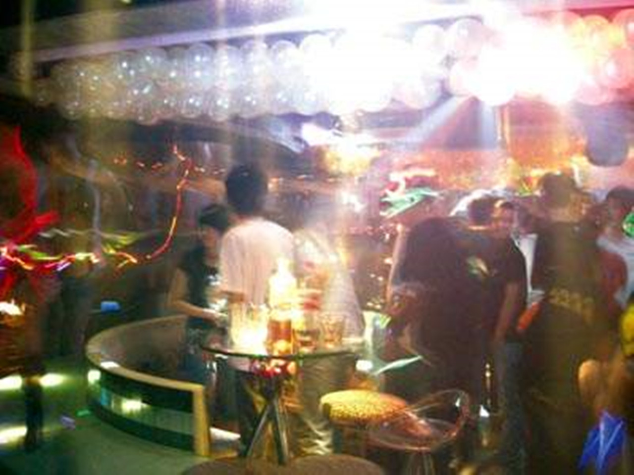 湛江金光辉最大ktv,以前湛江的金光辉叫什么酒吧