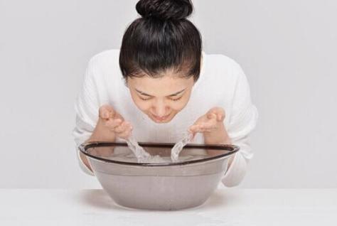 头发油干枯毛躁怎么办小窍门,头发干枯油腻掉发严重怎么办