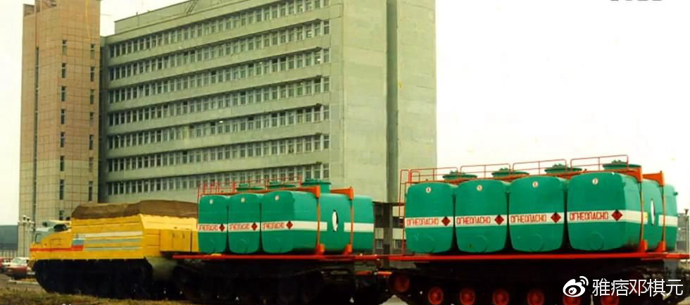 铰接式履带全地形车,中国最新款蟒式履带军用全地形车