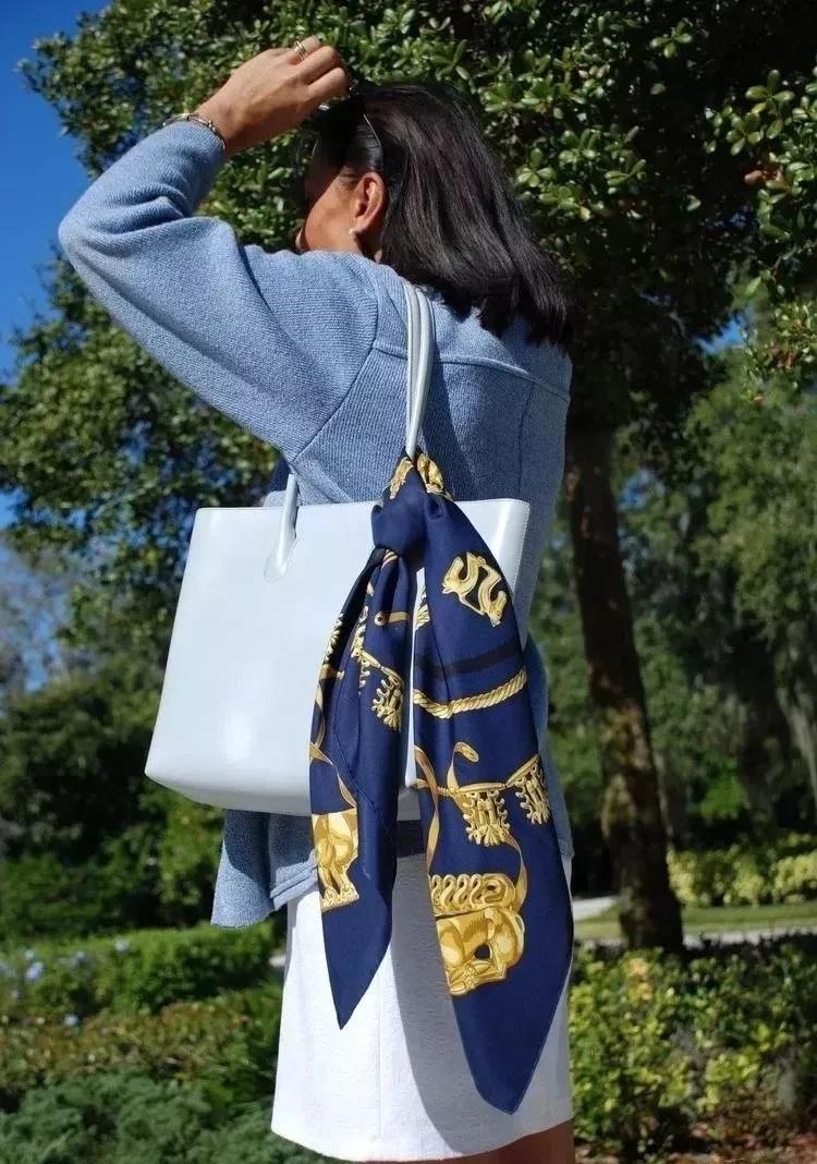 最喜欢的一条爱马仕丝巾,时尚必备独特设计的基础丝巾推荐