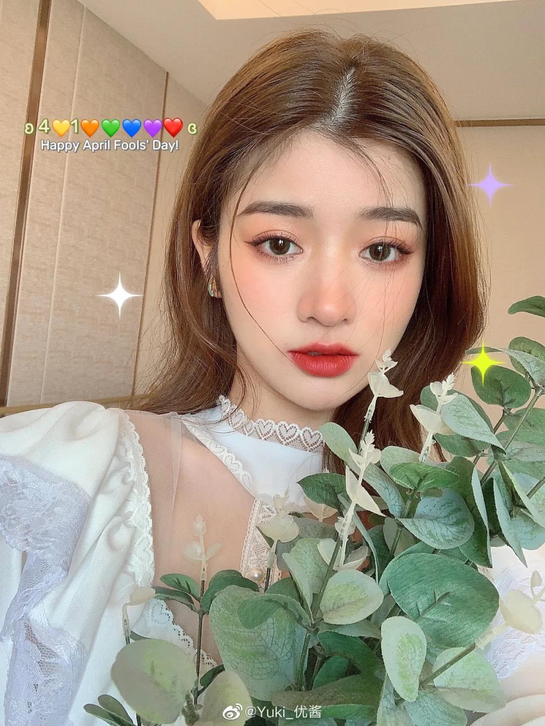 口红的错误涂法,错误的涂口红