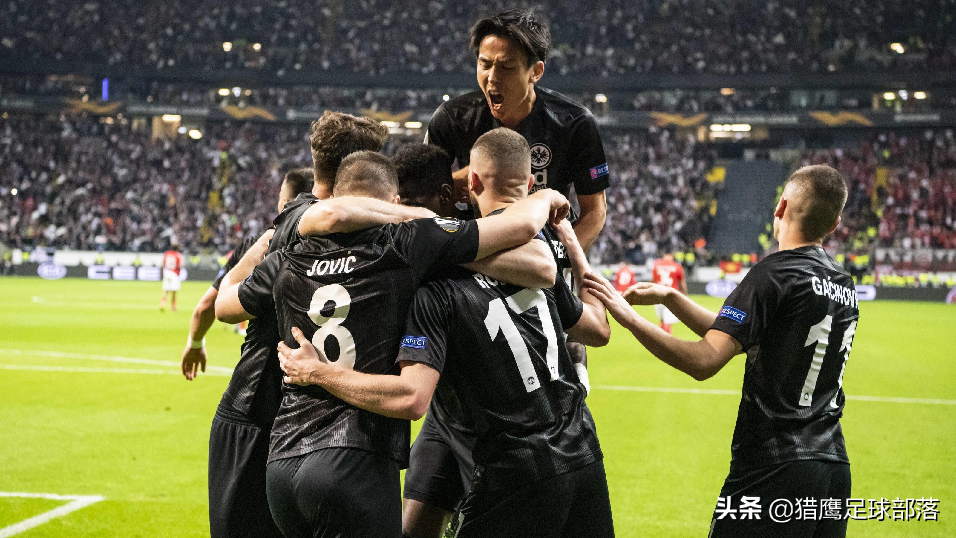 英超两强爆冷,英超两强高奏凯歌