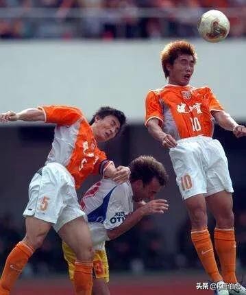 中国足球郑智李玮峰,李金羽李玮锋郑智同时代的球员