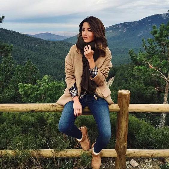 温暖雪地靴冬季怎么搭才美,舒适时尚秋冬雪地靴