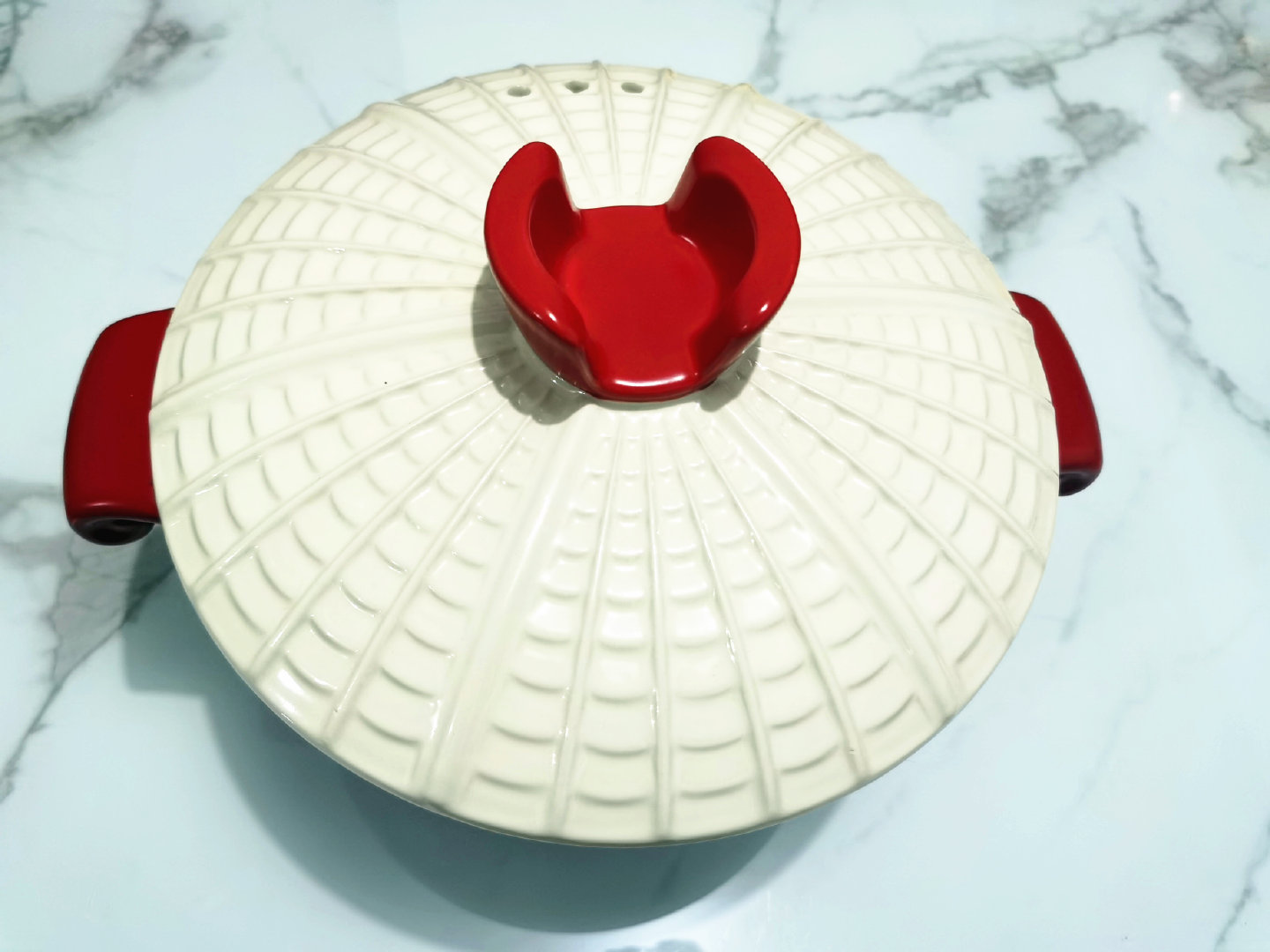 帝伯朗陶瓷锅像铁的一样,英国帝伯朗陶瓷锅