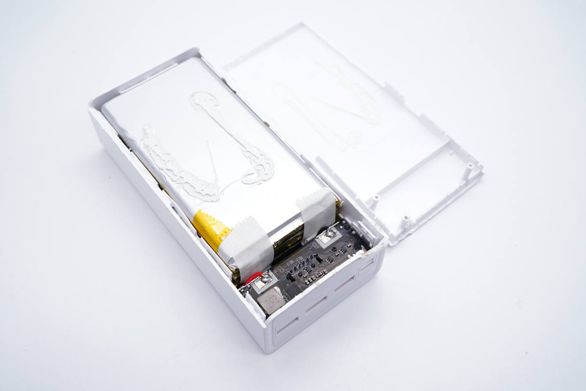 移速10000充电宝拆解视频,充电宝正确拆解