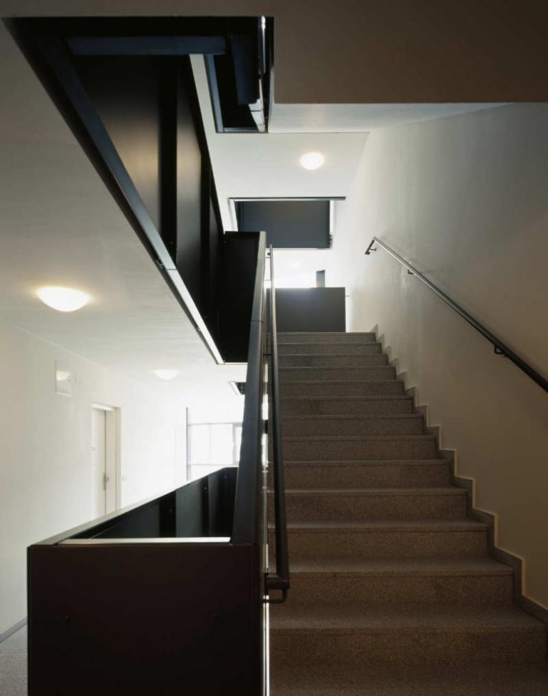 电梯房灰尘多怎么办,电梯房2-4楼优缺点