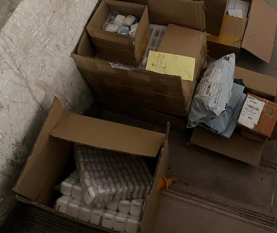 当心！深圳市民网购买到“假品牌”，报警后牵出600万造假大案