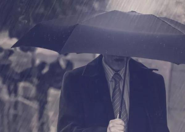 英国皇室*用御**FULTON，带你一起邂逅冬季的雨