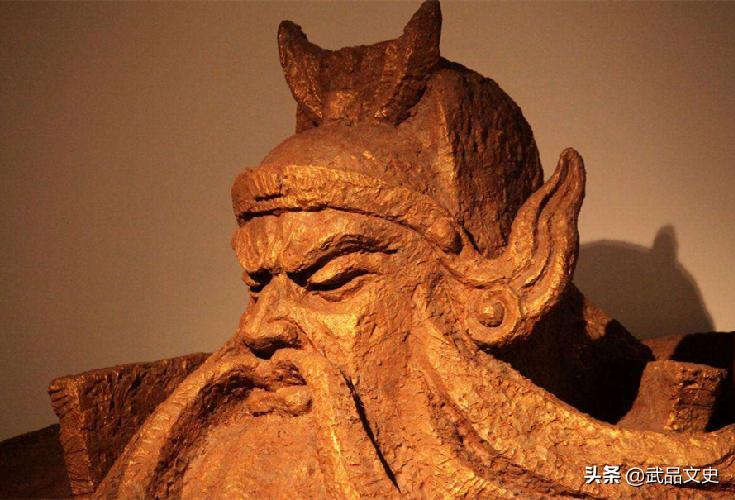 关羽雕像为何都是闭着眼睛的呢,为何民间关羽的雕像却总是闭着眼