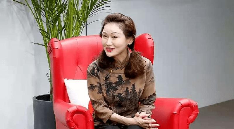 玻尿酸460亿身价,玻尿酸女王发家史